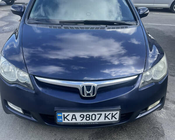 Синий Хонда Цивик, объемом двигателя 1.3 л и пробегом 196 тыс. км за 7200 $, фото 1 на Automoto.ua