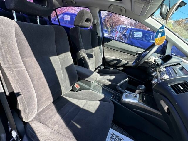 Синий Хонда Цивик, объемом двигателя 1.8 л и пробегом 212 тыс. км за 6600 $, фото 6 на Automoto.ua