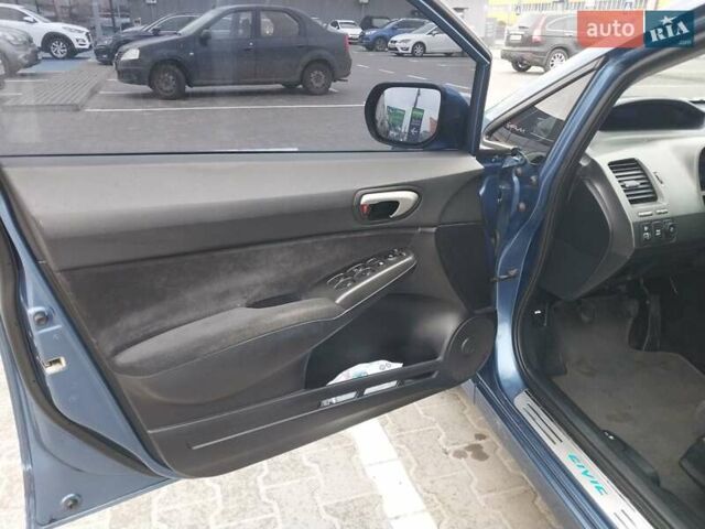 Синій Хонда Сівік, об'ємом двигуна 1.8 л та пробігом 203 тис. км за 5200 $, фото 10 на Automoto.ua