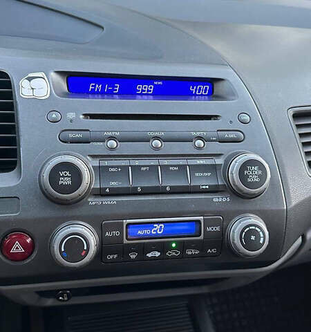 Синий Хонда Цивик, объемом двигателя 1.8 л и пробегом 286 тыс. км за 5200 $, фото 11 на Automoto.ua