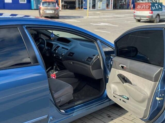 Синий Хонда Цивик, объемом двигателя 1.3 л и пробегом 290 тыс. км за 6199 $, фото 11 на Automoto.ua