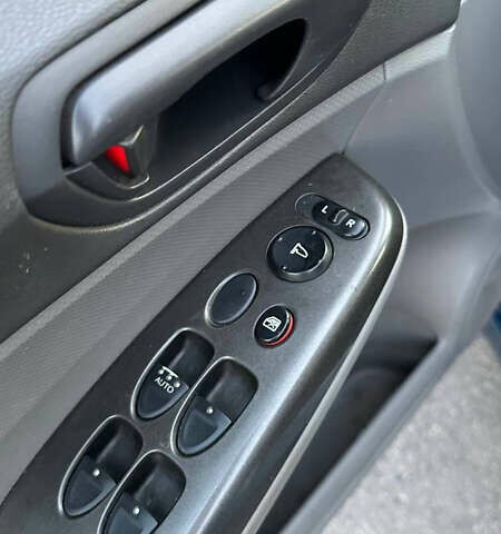 Синий Хонда Цивик, объемом двигателя 1.8 л и пробегом 286 тыс. км за 5200 $, фото 12 на Automoto.ua