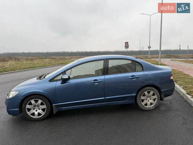 Синій Хонда Сівік, об'ємом двигуна 1.8 л та пробігом 197 тис. км за 6350 $, фото 5 на Automoto.ua