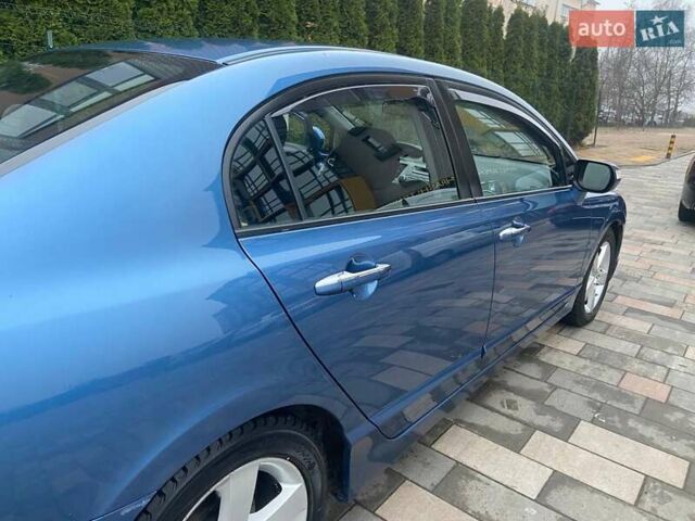 Синий Хонда Цивик, объемом двигателя 1.8 л и пробегом 170 тыс. км за 7300 $, фото 2 на Automoto.ua