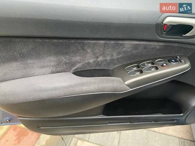 Синий Хонда Цивик, объемом двигателя 1.8 л и пробегом 170 тыс. км за 7300 $, фото 13 на Automoto.ua