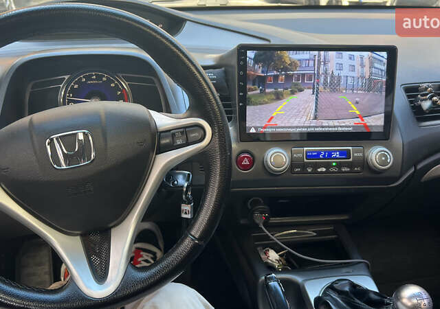 Синий Хонда Цивик, объемом двигателя 1.8 л и пробегом 239 тыс. км за 5200 $, фото 19 на Automoto.ua