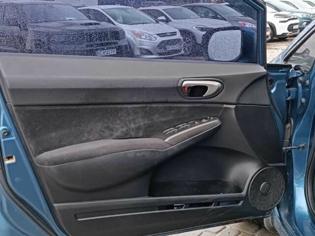 Синий Хонда Цивик, объемом двигателя 1.8 л и пробегом 238 тыс. км за 5800 $, фото 14 на Automoto.ua