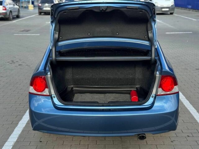 Синий Хонда Цивик, объемом двигателя 0 л и пробегом 291 тыс. км за 5950 $, фото 5 на Automoto.ua