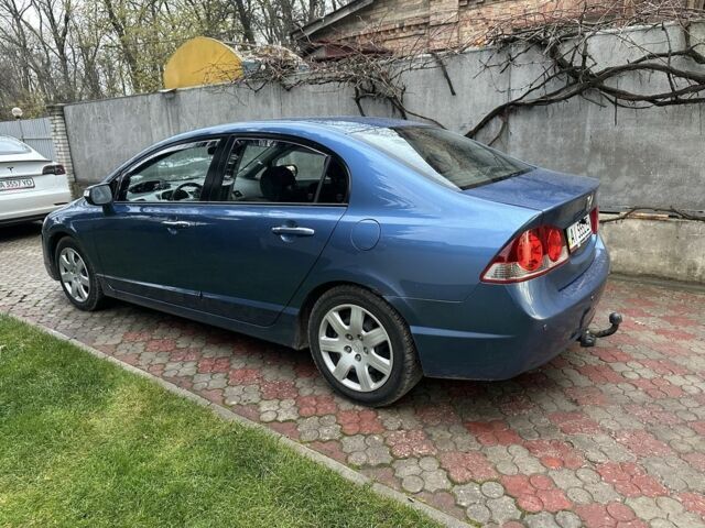 Синий Хонда Цивик, объемом двигателя 1.8 л и пробегом 170 тыс. км за 6600 $, фото 1 на Automoto.ua