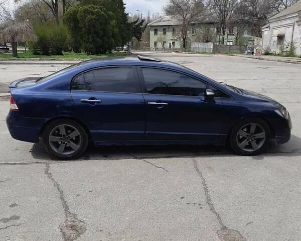 Синий Хонда Цивик, объемом двигателя 1.8 л и пробегом 225 тыс. км за 4799 $, фото 4 на Automoto.ua