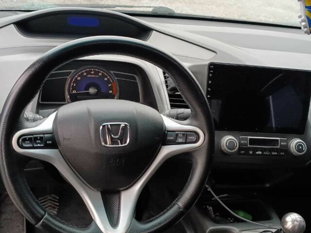 Синий Хонда Цивик, объемом двигателя 1.8 л и пробегом 238 тыс. км за 5800 $, фото 17 на Automoto.ua