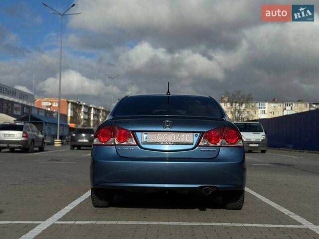 Синий Хонда Цивик, объемом двигателя 1.3 л и пробегом 290 тыс. км за 6199 $, фото 5 на Automoto.ua