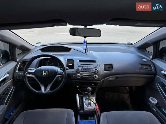 Синий Хонда Цивик, объемом двигателя 1.3 л и пробегом 290 тыс. км за 6199 $, фото 14 на Automoto.ua