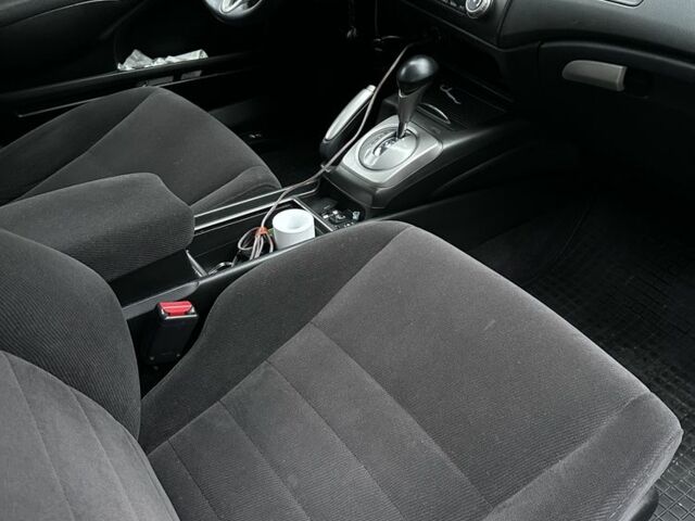 Синий Хонда Цивик, объемом двигателя 1.8 л и пробегом 170 тыс. км за 6600 $, фото 5 на Automoto.ua