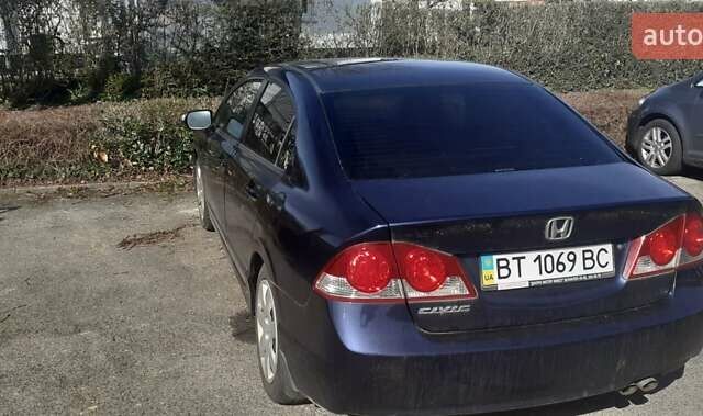Синий Хонда Цивик, объемом двигателя 1.8 л и пробегом 218 тыс. км за 5000 $, фото 26 на Automoto.ua