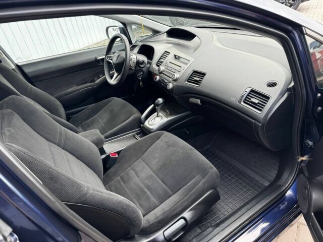 Синий Хонда Цивик, объемом двигателя 1.8 л и пробегом 170 тыс. км за 6999 $, фото 12 на Automoto.ua