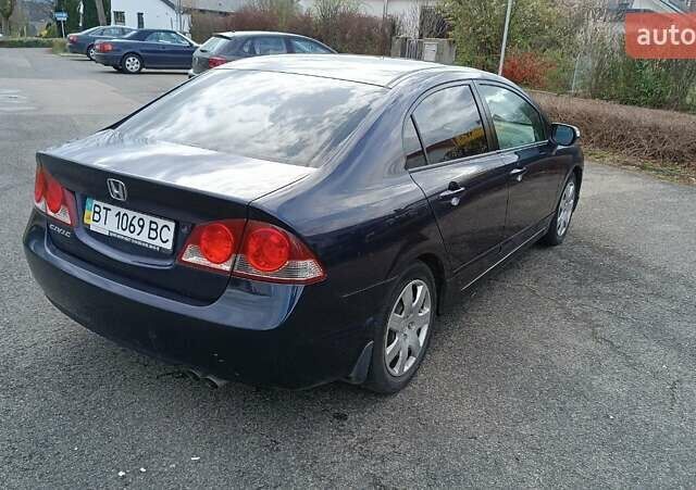 Синий Хонда Цивик, объемом двигателя 1.8 л и пробегом 218 тыс. км за 5000 $, фото 15 на Automoto.ua