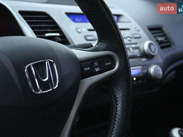 Синий Хонда Цивик, объемом двигателя 1.8 л и пробегом 244 тыс. км за 5999 $, фото 22 на Automoto.ua