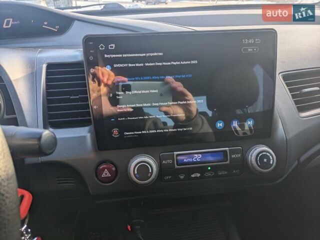 Синій Хонда Сівік, об'ємом двигуна 1.8 л та пробігом 300 тис. км за 6400 $, фото 33 на Automoto.ua