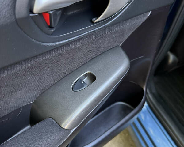 Синий Хонда Цивик, объемом двигателя 1.8 л и пробегом 202 тыс. км за 7700 $, фото 7 на Automoto.ua