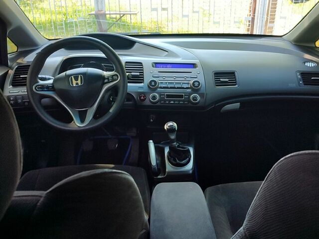 Синій Хонда Сівік, об'ємом двигуна 1.8 л та пробігом 260 тис. км за 4800 $, фото 4 на Automoto.ua