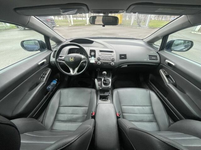 Синий Хонда Цивик, объемом двигателя 1.8 л и пробегом 210 тыс. км за 5300 $, фото 6 на Automoto.ua