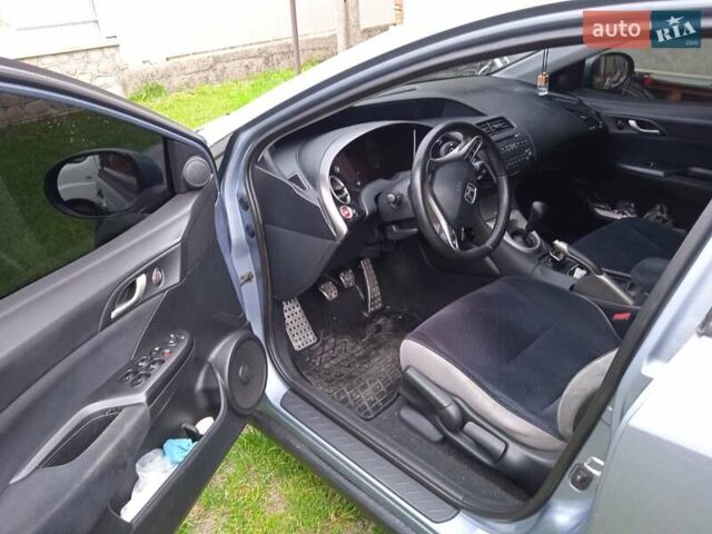 Синий Хонда Цивик, объемом двигателя 1.8 л и пробегом 173 тыс. км за 5100 $, фото 11 на Automoto.ua