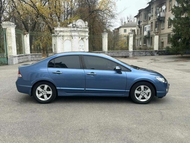 Синий Хонда Цивик, объемом двигателя 1.8 л и пробегом 249 тыс. км за 5600 $, фото 2 на Automoto.ua