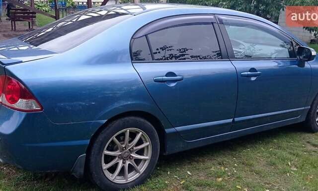 Синий Хонда Цивик, объемом двигателя 1.8 л и пробегом 265 тыс. км за 5000 $, фото 10 на Automoto.ua