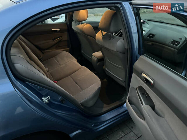 Синий Хонда Цивик, объемом двигателя 1.4 л и пробегом 188 тыс. км за 7100 $, фото 8 на Automoto.ua