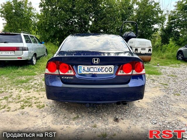 Синий Хонда Цивик, объемом двигателя 1.8 л и пробегом 249 тыс. км за 6590 $, фото 3 на Automoto.ua