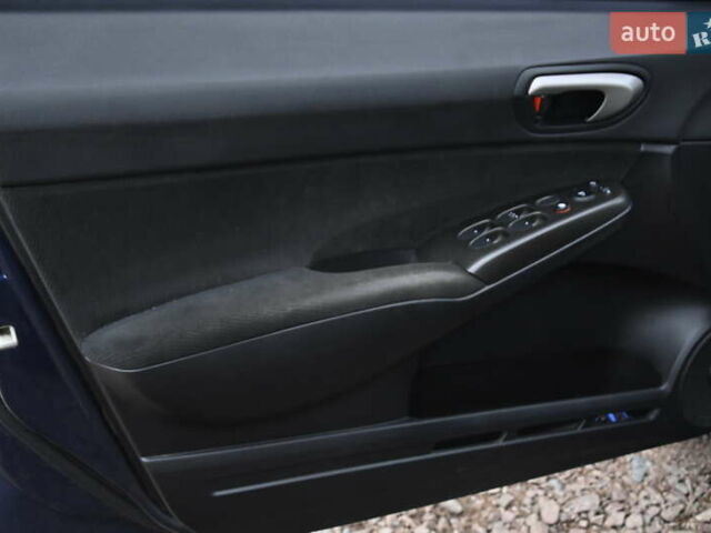 Синий Хонда Цивик, объемом двигателя 1.8 л и пробегом 244 тыс. км за 5999 $, фото 14 на Automoto.ua