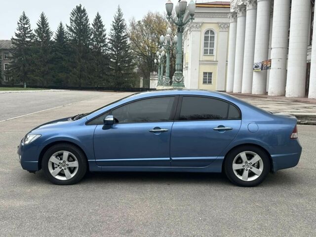 Синий Хонда Цивик, объемом двигателя 1.8 л и пробегом 249 тыс. км за 5600 $, фото 3 на Automoto.ua