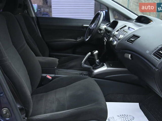 Синий Хонда Цивик, объемом двигателя 1.8 л и пробегом 244 тыс. км за 5999 $, фото 36 на Automoto.ua