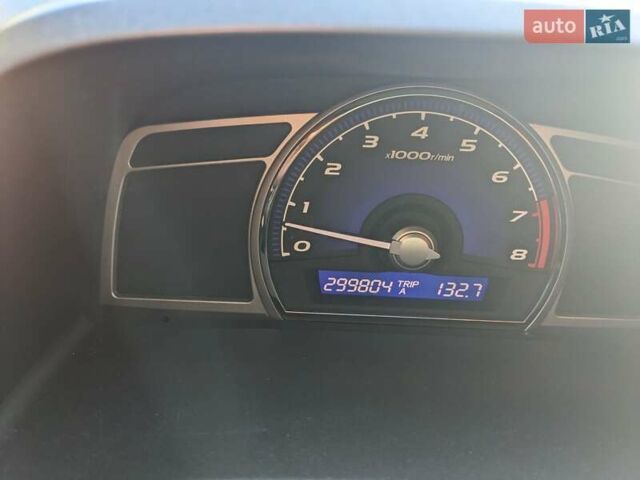 Синій Хонда Сівік, об'ємом двигуна 1.8 л та пробігом 300 тис. км за 6400 $, фото 13 на Automoto.ua