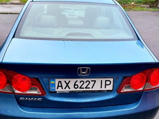 Синий Хонда Цивик, объемом двигателя 1.8 л и пробегом 215 тыс. км за 6200 $, фото 2 на Automoto.ua
