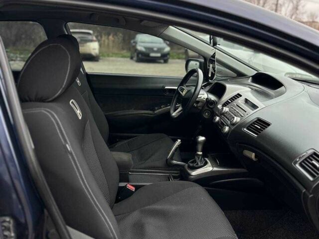 Синий Хонда Цивик, объемом двигателя 1.8 л и пробегом 311 тыс. км за 5999 $, фото 6 на Automoto.ua