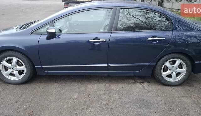 Синій Хонда Сівік, об'ємом двигуна 1.3 л та пробігом 196 тис. км за 6700 $, фото 10 на Automoto.ua