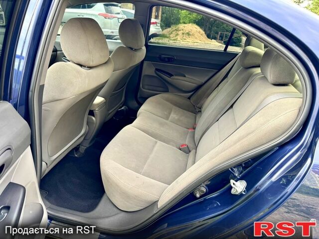 Синий Хонда Цивик, объемом двигателя 1.8 л и пробегом 249 тыс. км за 6590 $, фото 7 на Automoto.ua