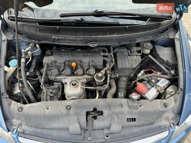 Синий Хонда Цивик, объемом двигателя 1.8 л и пробегом 222 тыс. км за 5850 $, фото 24 на Automoto.ua