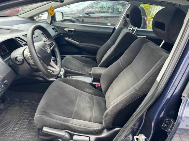 Синий Хонда Цивик, объемом двигателя 1.8 л и пробегом 170 тыс. км за 6999 $, фото 6 на Automoto.ua