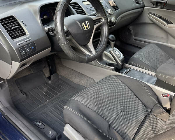Синий Хонда Цивик, объемом двигателя 1.8 л и пробегом 275 тыс. км за 6900 $, фото 4 на Automoto.ua