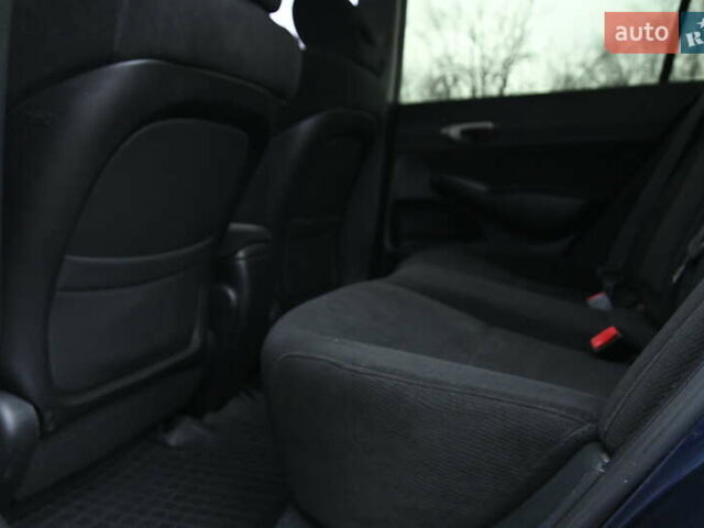 Синий Хонда Цивик, объемом двигателя 1.8 л и пробегом 244 тыс. км за 5999 $, фото 28 на Automoto.ua