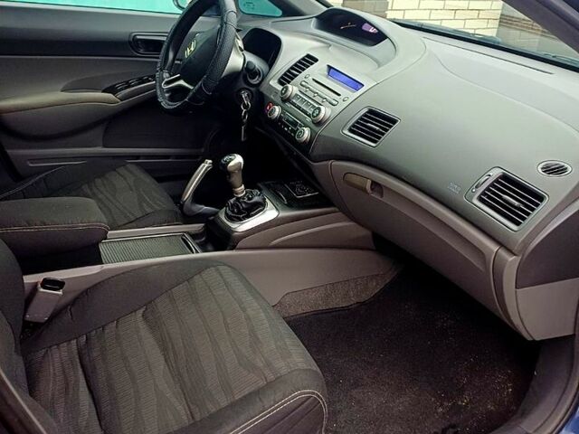 Синій Хонда Сівік, об'ємом двигуна 1.8 л та пробігом 222 тис. км за 5500 $, фото 7 на Automoto.ua