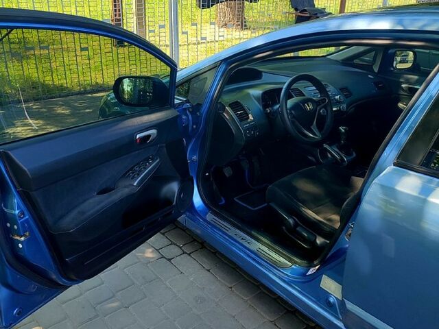 Синій Хонда Сівік, об'ємом двигуна 1.8 л та пробігом 260 тис. км за 4800 $, фото 5 на Automoto.ua