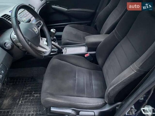 Синий Хонда Цивик, объемом двигателя 1.8 л и пробегом 132 тыс. км за 6500 $, фото 19 на Automoto.ua