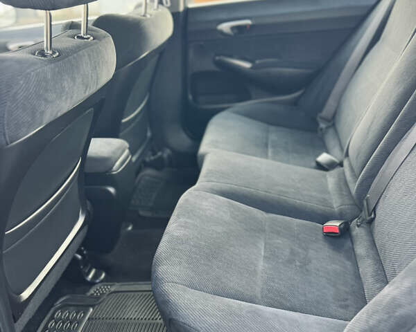 Синий Хонда Цивик, объемом двигателя 1.34 л и пробегом 191 тыс. км за 6600 $, фото 19 на Automoto.ua