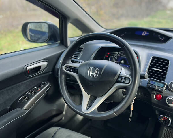 Синий Хонда Цивик, объемом двигателя 1.34 л и пробегом 191 тыс. км за 6600 $, фото 27 на Automoto.ua