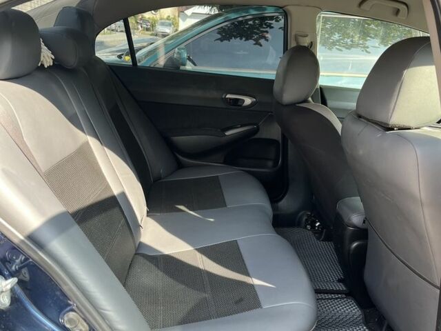 Синий Хонда Цивик, объемом двигателя 1.3 л и пробегом 237 тыс. км за 5000 $, фото 3 на Automoto.ua