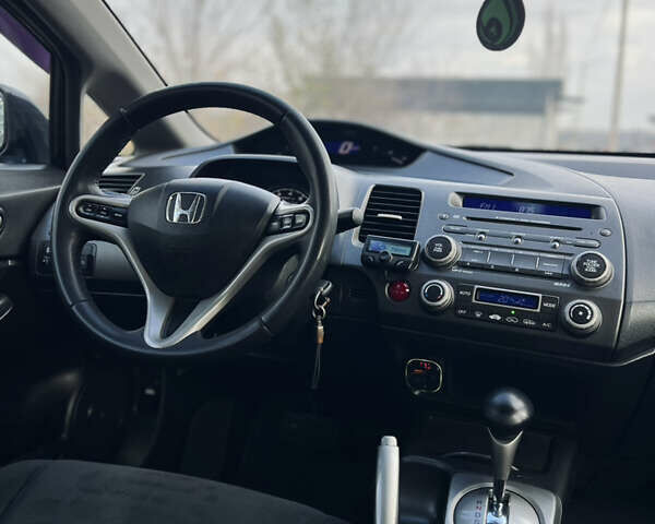 Синий Хонда Цивик, объемом двигателя 1.34 л и пробегом 191 тыс. км за 6600 $, фото 23 на Automoto.ua